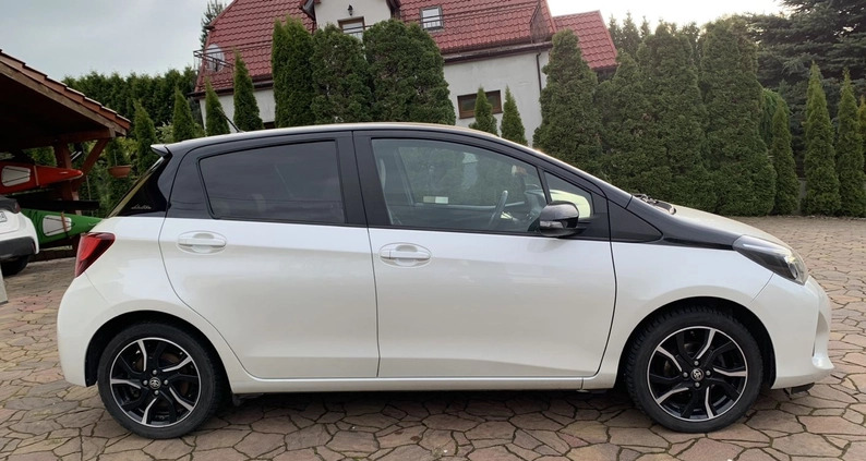 Toyota Yaris cena 49000 przebieg: 167000, rok produkcji 2017 z Bochnia małe 326